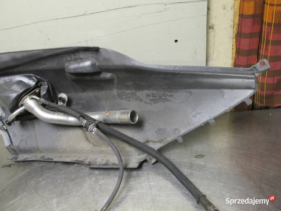 Lewy boczek plastik Suzuki Burgman 650 07r Sandomierz