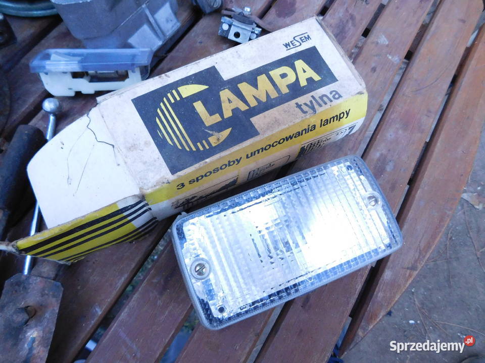 Orginalna lampa tył fiat 126p cofania Nowa Lampy cofania Kęty