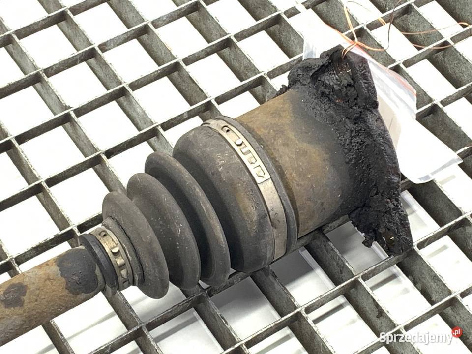 PÓŁOŚ LEWY TYŁ SUZUKI SX4 16 107 Hatchback sprzedam