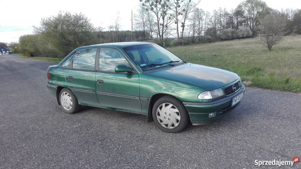 Opel Astra F cdx sedan 16 16V 100 Najbogatsza benzyna Września