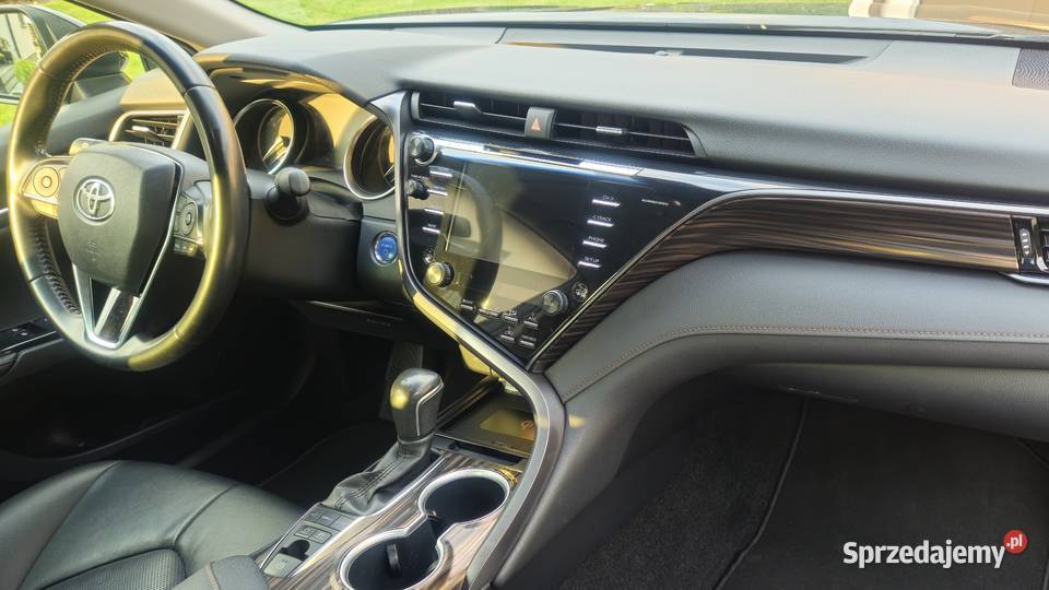 Toyota Camry 25 Executive Gwarancja Bezwypadkowy Biała-Parcela