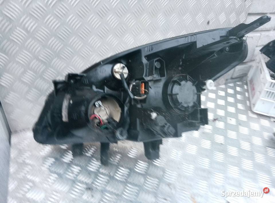 Renault Koleos I 2011 Przód strona prawa Lampa osobowe sprzedam