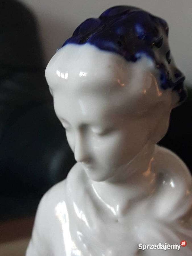 Kobieta z dzbanem figurka porcelanowa J lubelskie Janów Lubelski