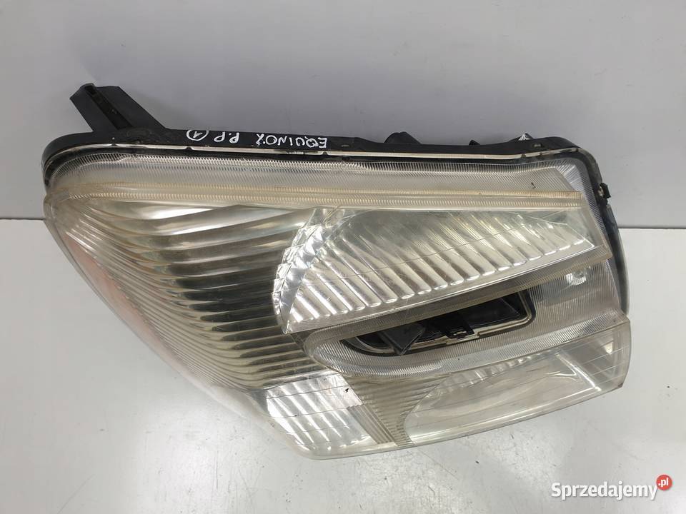 Chevrolet Equinox PRZEDNIA LAMPA PRAWA prawy osobowe Janów