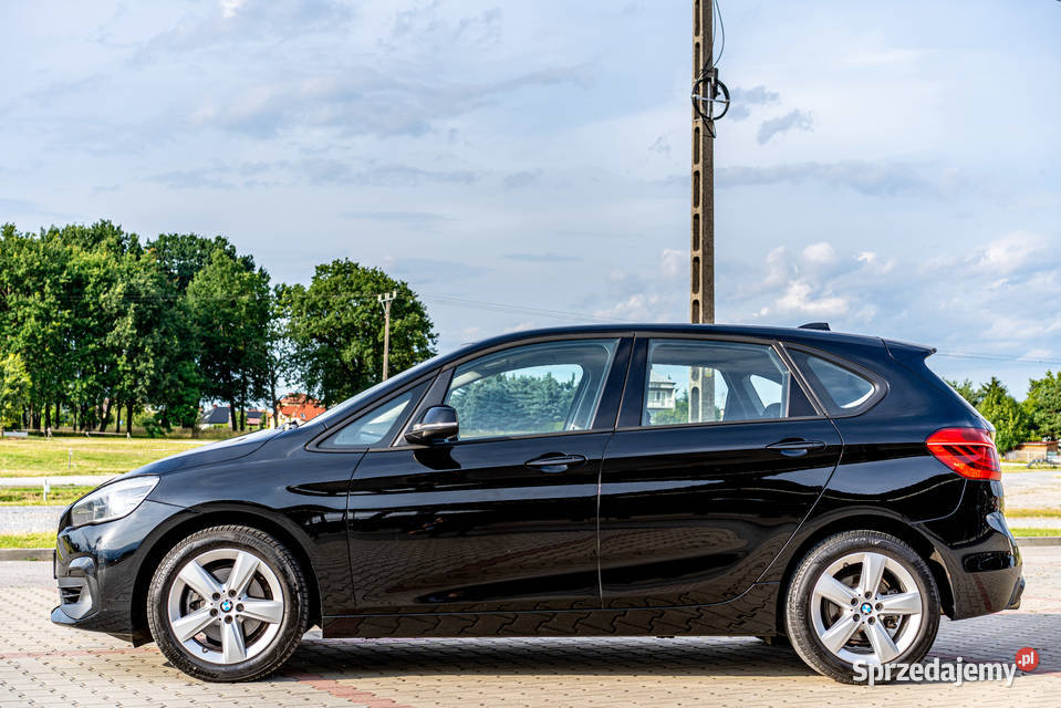 BMW 218D Active Turer niski przebieg sprzedam