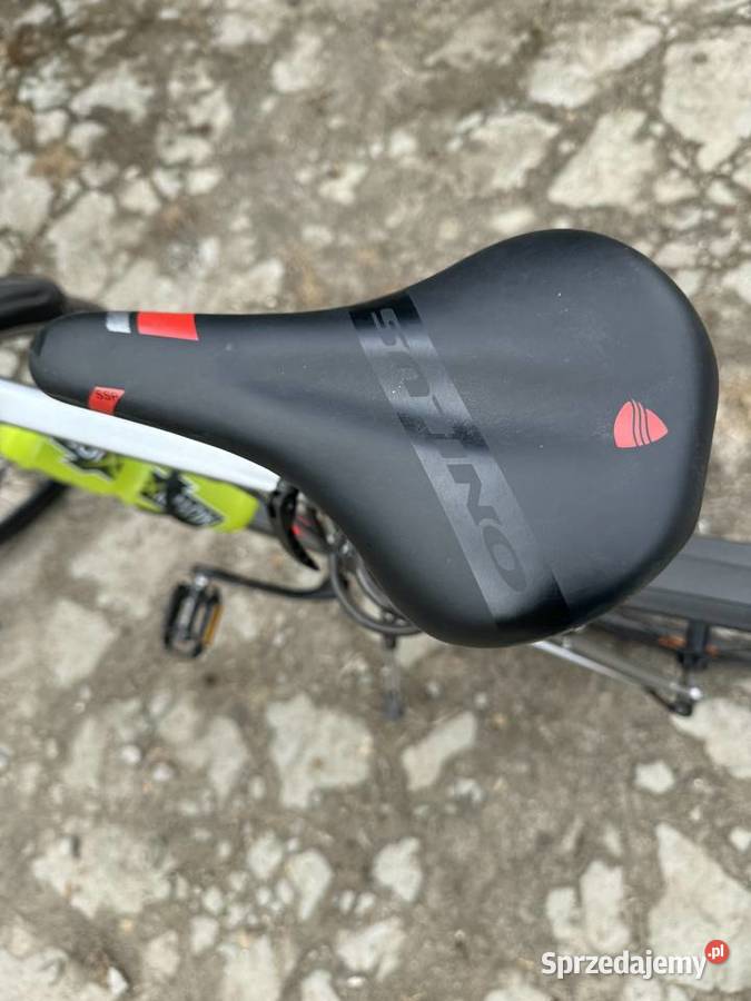 Sprzedam rower z akcesoriami rower mało używany Kazimierza Wielka