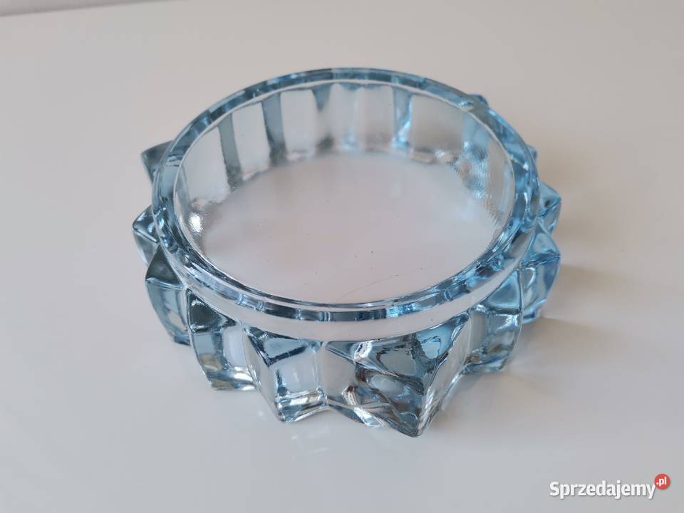 Stara duża nieużywana niebieska popielniczka