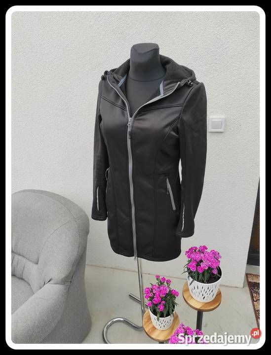 Crivit czarna dłuższa sportowa kurtka z kapturem czarny Płock