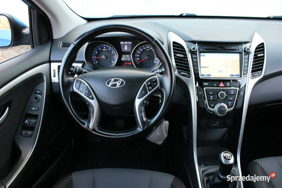 Hyundai i30 BezwypadkowyWersja YESBogate przyciemniane szyby sprzedam