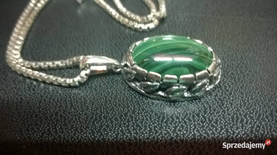 srebrny łańcuszek z wisiorkiem 0109