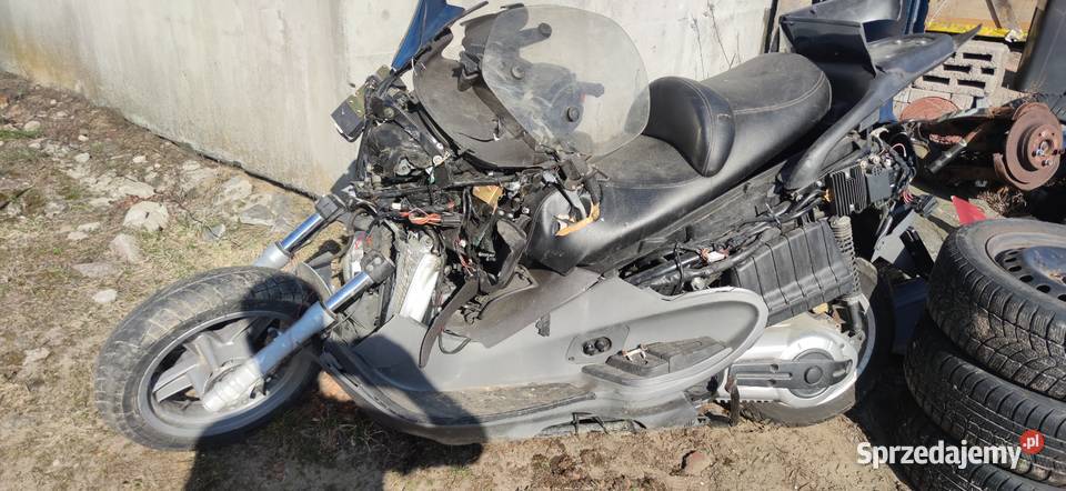 Piaggio x 9 500 mocno uszkodzony zarejestrowany 500cm3 pomorskie Chojnice
