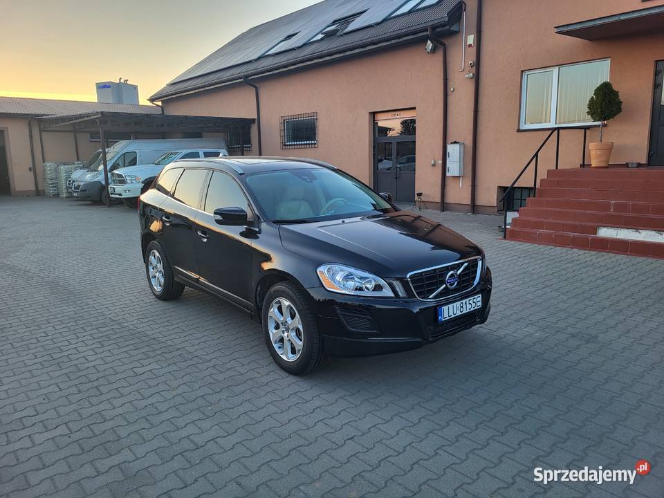 Volvo Xc60 32 FWD benzyna