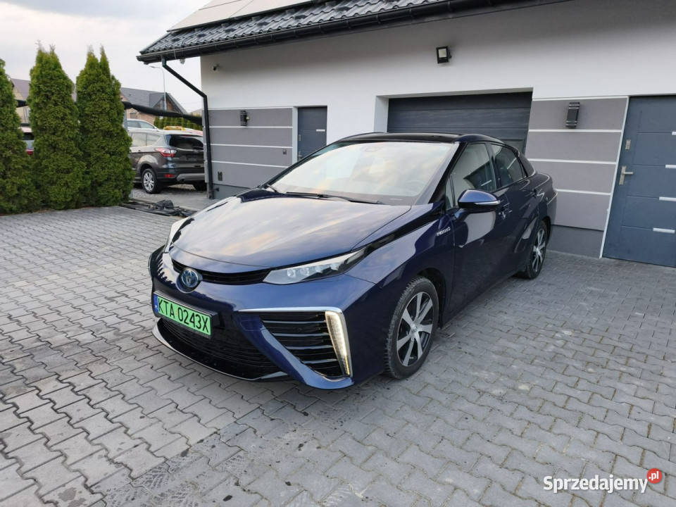 Toyota Mirai 29 zero emisyjnyperfekcyjny stan podgrzewane fotele Żabno