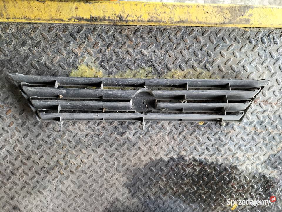 ATRAPA GRILL FSO POLONEZ CARO Kamień-Kolonia