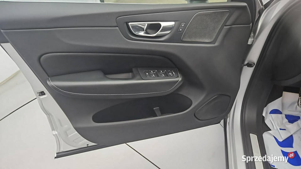 Volvo XC 60 D3 SCR RDesign Z Polskiego Salonu mazowieckie Warszawa sprzedam