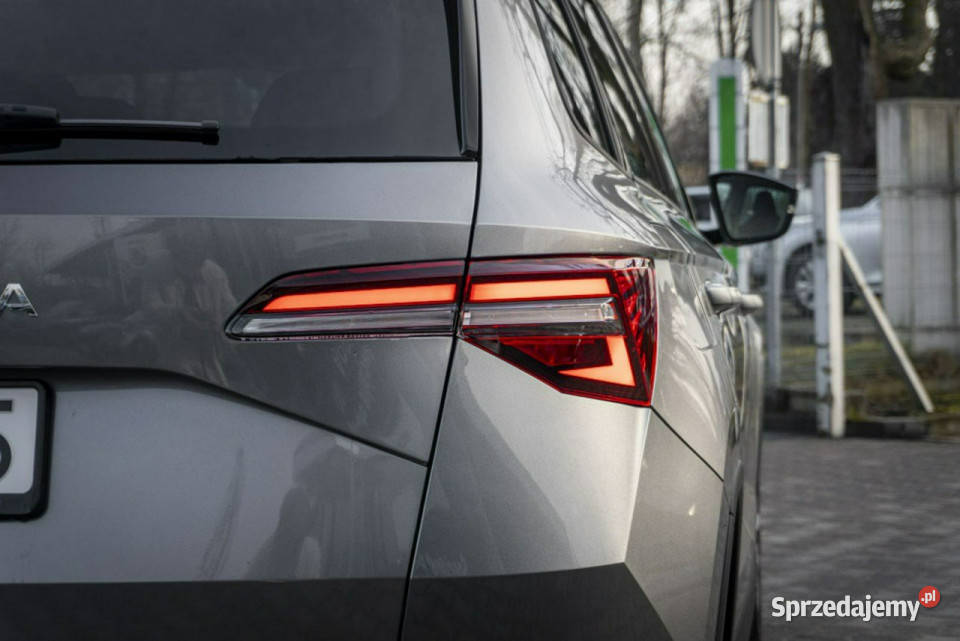 koda Karoq Selection 15 TSI 150 DSG lakier metallic Łódź