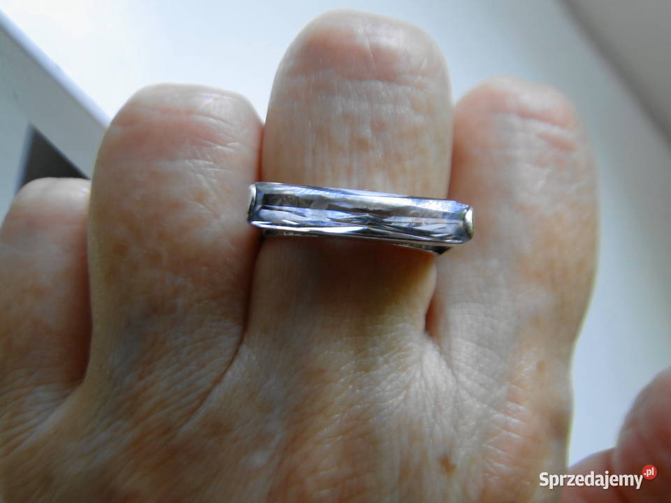 Ciekawy pierścionek srebro 925 srebro Warszawa