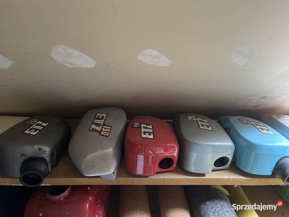 Boczek lewy mz Etz 150251 ddr Nisko