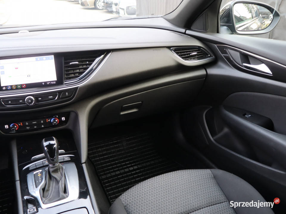 Opel Insignia 20 CDTI asystent pasa ruchu