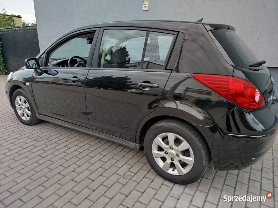 Nissan Tiida 5 drzwi import z niemiec opłaty w I czarny