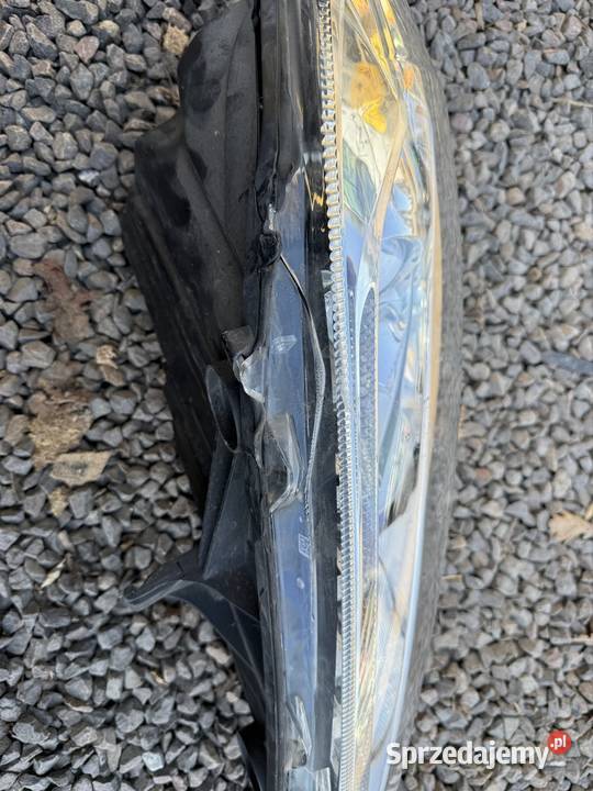 Lampa przednia prawa LED Ford Fiesta MK7 Lift świętokrzyskie sprzedam