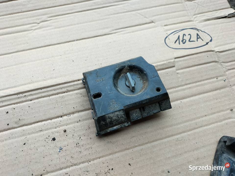 AUDI 80 B3 B4 WKŁAD LAMPY TYŁ TYLNEJ LEWY hella
