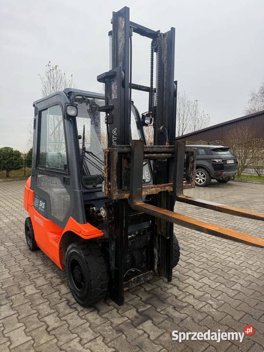 wózek widłowy TOYOTA 7FGF25 2500 330m 7300mtg Działoszyn