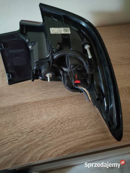 Lampa prawy tył Opel Astra K Hatchback LED Oświetlenie Kalety sprzedam
