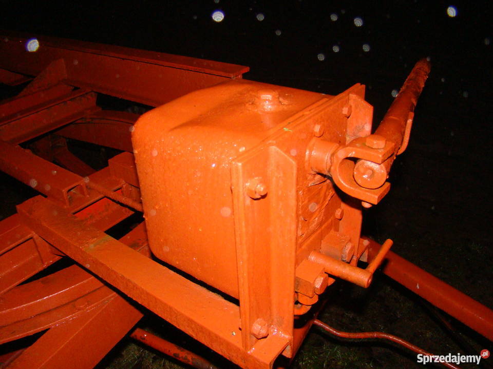 pompa hydrauliczna wywrot przyczepy Przyczepy rolnicze Gowidlino