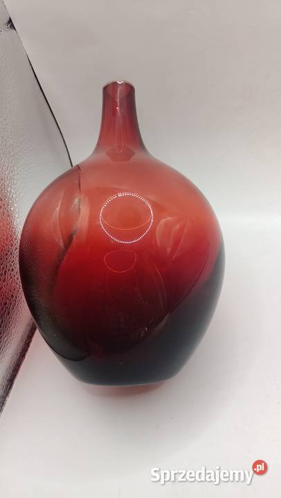 Szkło wysoki ciemno czerwony wazon lubelskie Zamość