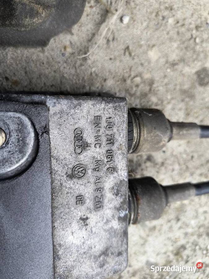 Wybierak skrzyni biegów VAG 1J0 711 061 C