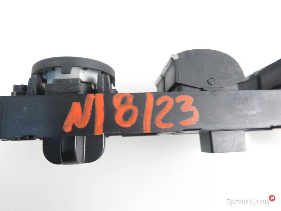 PANEL SZYB FORD FOCUS MK3 III AM5T14A132AA