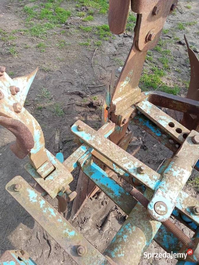 Sprzedam pług 3 skibowy obrotowy mechaniczny Pługi Mogilno sprzedam