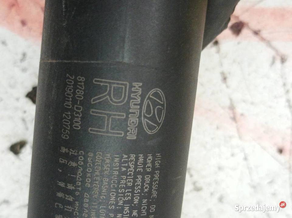 SIŁOWNIK KLAPY BAGAŻNIKA TYŁ PRAWY 81780D3100