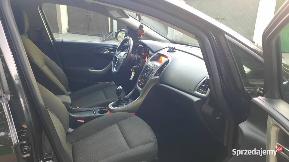 Opel Astra 14 Turbo 140 2010 r Klima Opłacona MP3 Kraśnik sprzedam