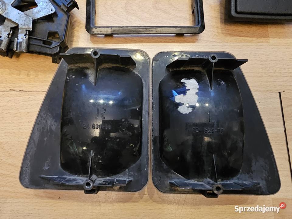 Zaślepki halogenów atrapy Vw Passat b2 super osobowe Elbląg