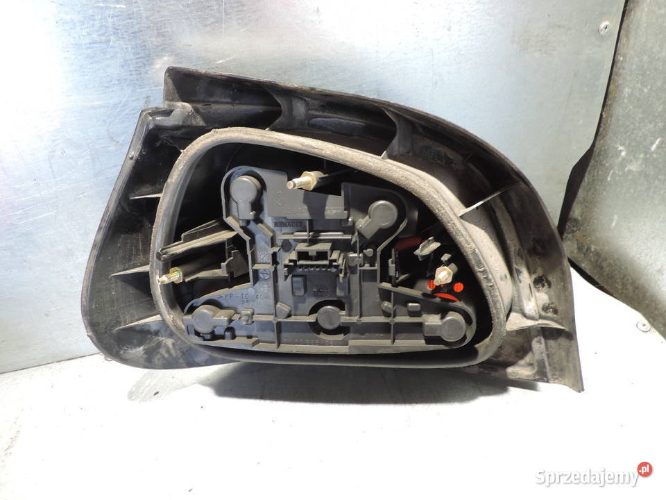 RENAULT MEGANE I LAMPA PRAWY TYŁ HB Nowy Sącz