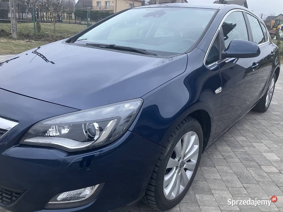 Opel Astra J 14 Full