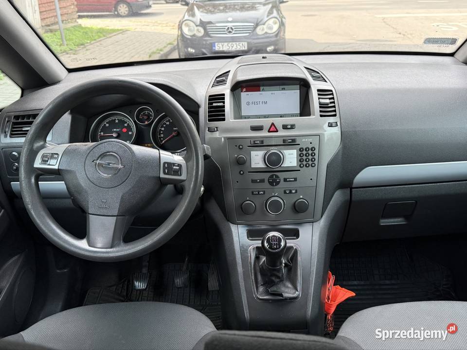 Opel zafira B 19 7 miejsc navi kolorowa przyciemniane szyby Bytom