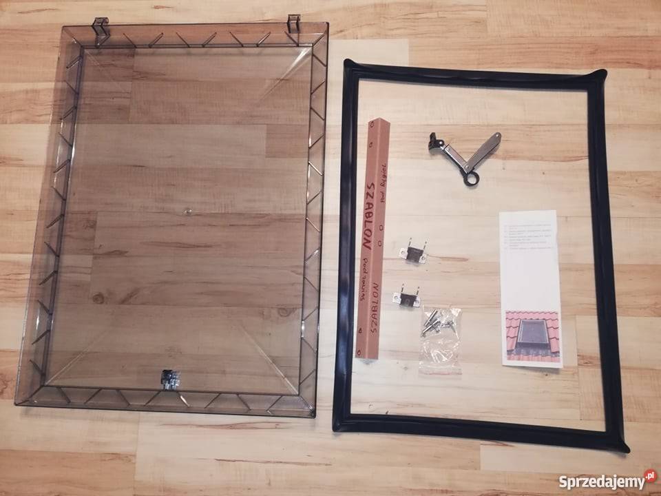 Kopuła czasza klapa do wyłazu dachowego WSZ Nowy Sącz