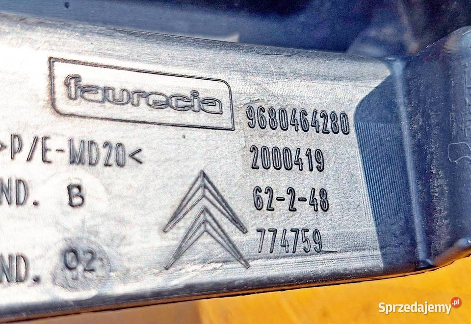 CITROEN C4 PICASSO ŚLIZG MOCOWANIE ZDERZAKA