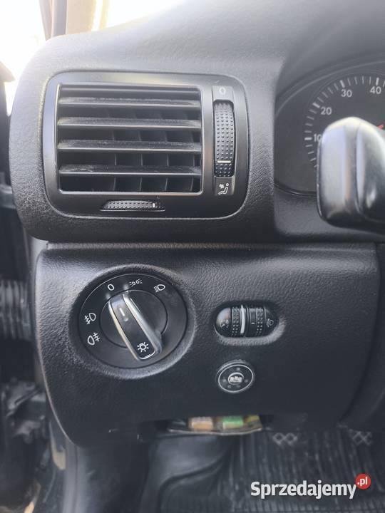 VW Passat B5 gaz silnik remoncie nowy olej kupiony w Polsce Dębica