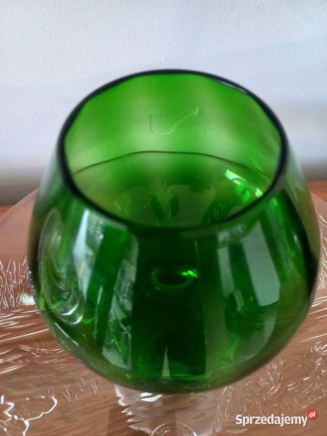 Wazon w formie kielicha zielone szkło Wazony Toruń