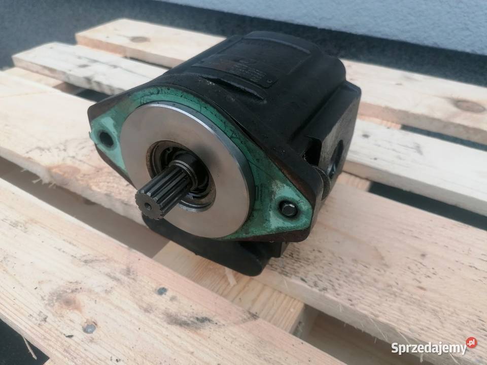 Pompa hydrauliczna Holland LM Pozostałe Wilkowo sprzedam