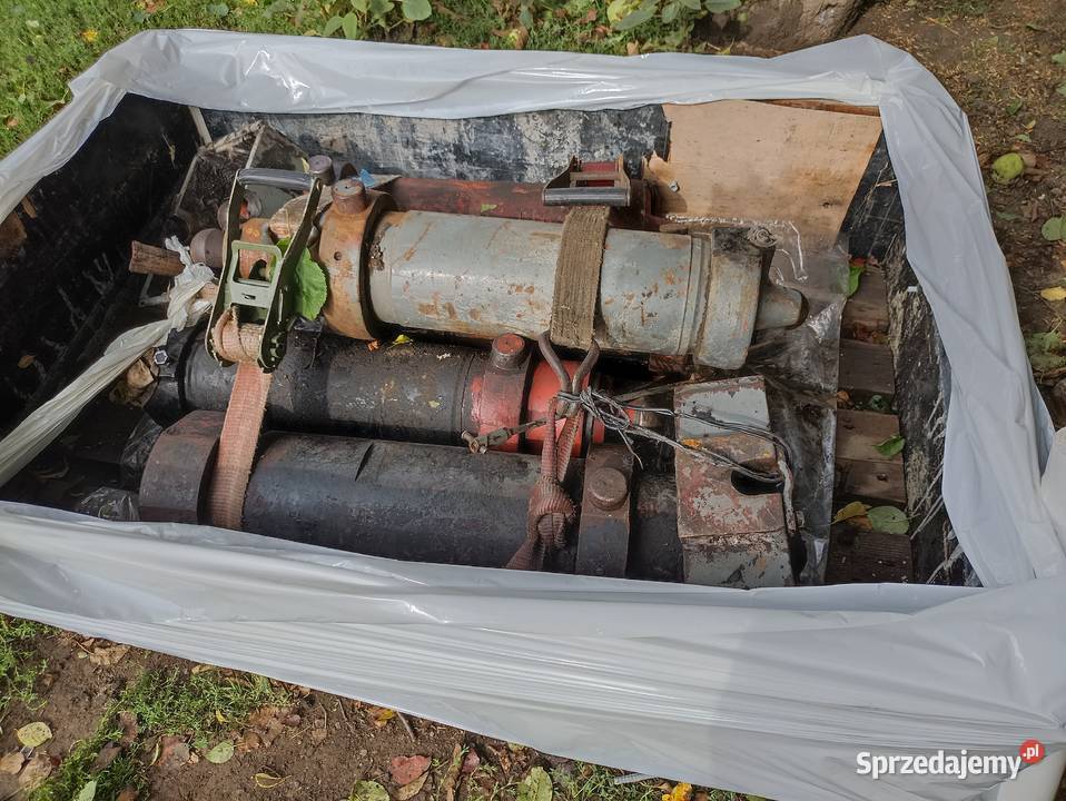 Siłowniki wywrotu d47d55 kołyski Radocza sprzedam