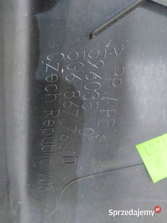 OSŁONA PROGU PRAWA LED LISTWA GTI 5D VW Rok produkcji 2014