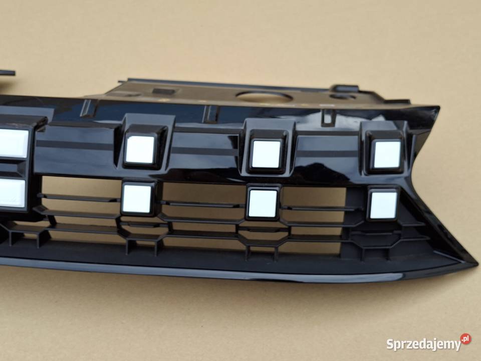 DACIA SANDERO III JOGGER GRILL ATRAPA CHŁODNICY Bieleń