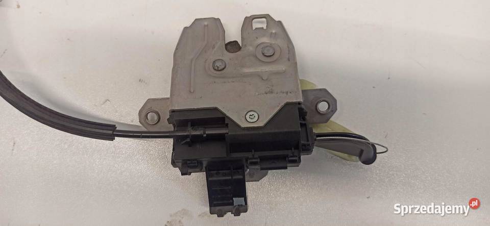 VOLVO S40 ZAMEK KLAPY BAGAŻNIKA 31335048
