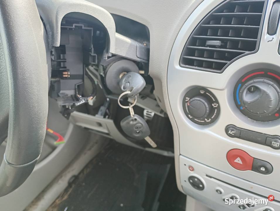 Renault Modus 16 fotel kierowcy części tramsport osobowe Wałbrzych