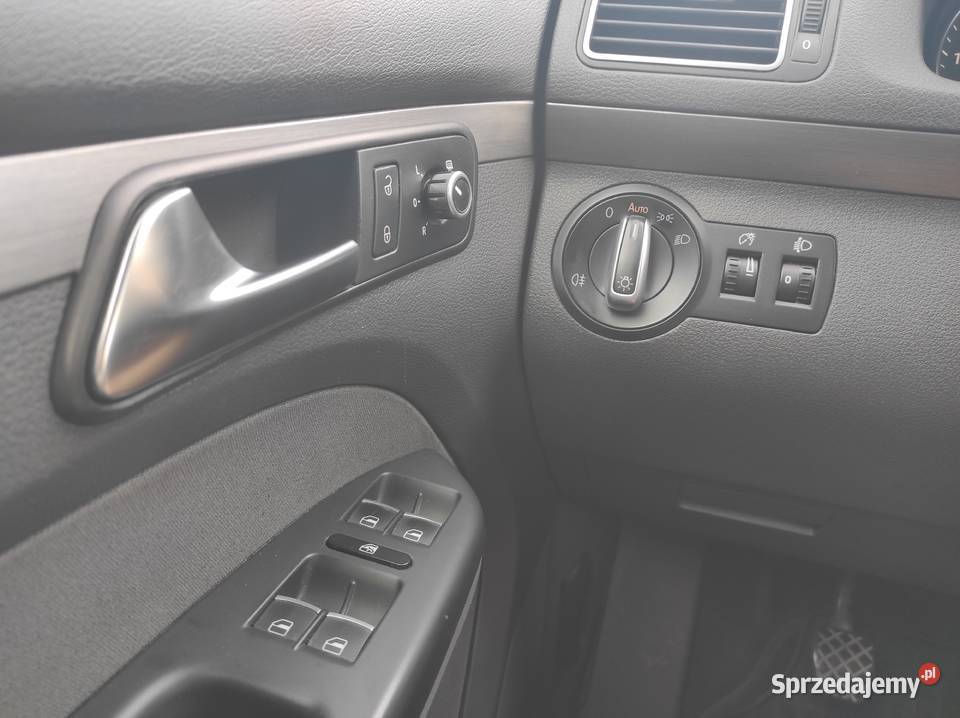 Volkswagen Touran 16 TDI oszczędny ESP Kurów